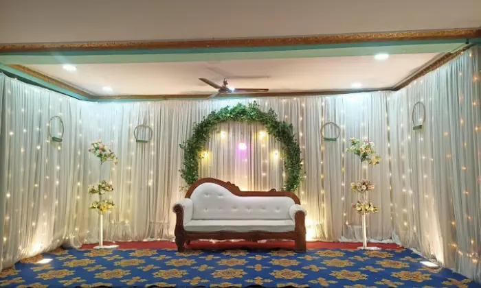 Anchor Party Host Nikunj